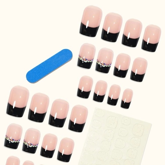 Fake nails - Picture 2 of 2